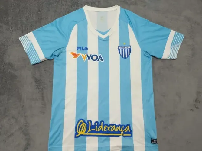 Camisa Oficial Avaí Fila 2016, tamanho M (51x73cm). Praticamente impecável!