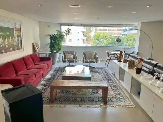 Paraguaçu / Perdizes / 232m² / 3 Suítes / 3 Vagas / 1 Lavabo / 1 banheiro de serviço / Per