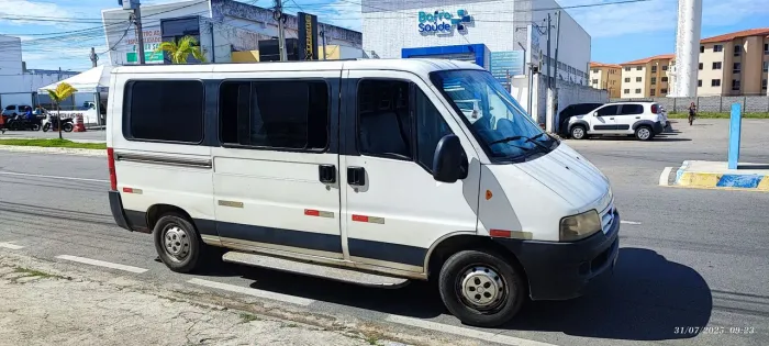 Van para Passeios e Viagens 