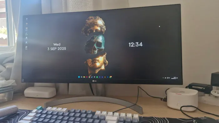 Monitor LG Ultrawide 29" EM PERFEITO ESTADO!
