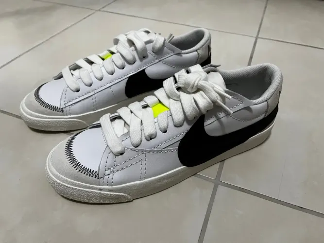Nike Blazer Low '77 - Branco e Preto