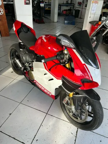 Ducati Panigale V4S Leilão Vários acessórios