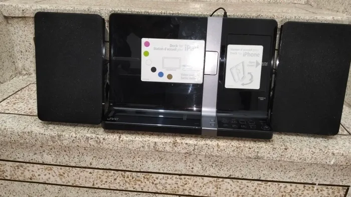 Micro System JVC UX-VJ3: Som Potente e Dock Duplo para Dispositivos Apple
