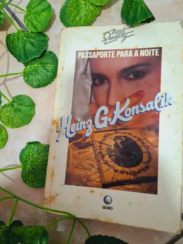 Livro Passaporte para a Noite - Heinz G. Konsalik