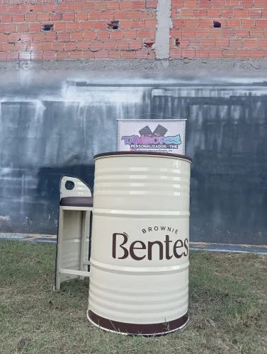 Kit Banquinho e mesa de barril 200 lt 