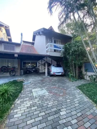 Casa em Condomínio 251M² - para Alugar