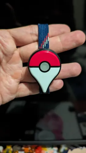 Pokémon GO plus oficial 