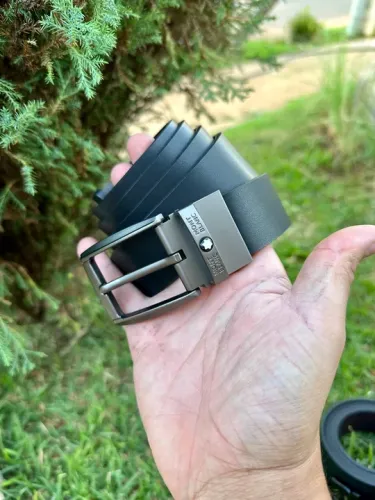 Cintos Mont Blanc & Ferragamo 