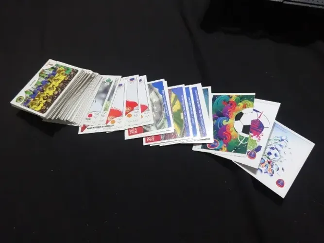 Lote Figurinhas da Copa 2018 com 140 Diferentes