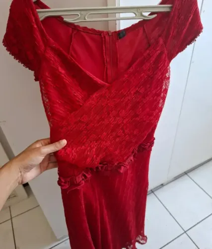 Vestido vermelho Colmeia