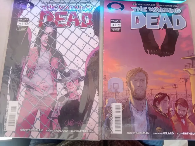 Revistas The Walking Dead de 2013 a 2015.