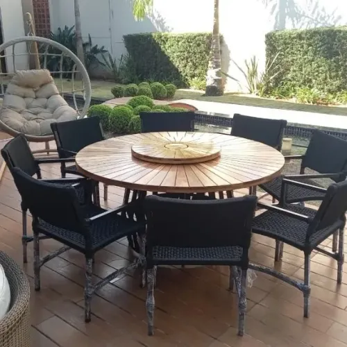 MESA REDONDA DE MADEIRA FORMATO PIZZA COM PRATO GIRATÓRIO DE SOBREPOR 
