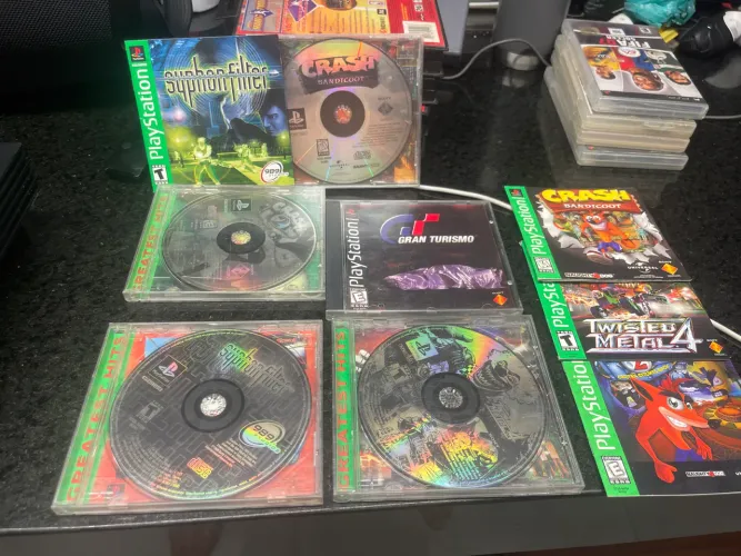 Jogos originais ps1 com manual pra venda ou trocas 