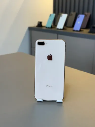 iPhone 8 Plus 64 gigas bem conservado