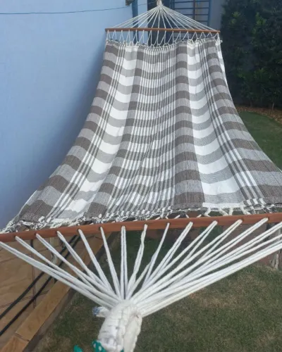 Rede de tecido listrado para relaxar