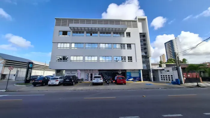 Sala comercial no Bairro dos Estados, com 44 m², disponível para locação.