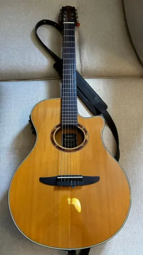Violão Yamaha NTX900 FM