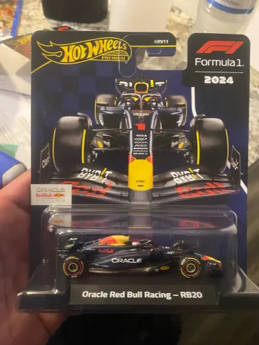 Hot wheels premium F-1 Oracle Red Bull Racing-RB-20