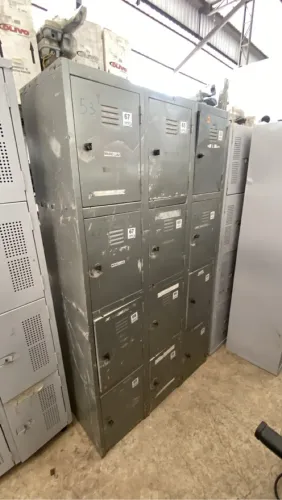 ARMARIOS VESTIARIOS COM 12 ou 16 PORTAS 