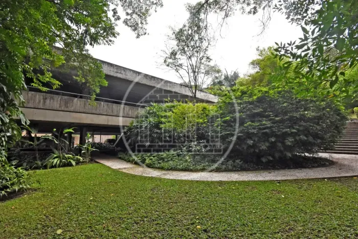 Terreno à venda na Cidade Jardim