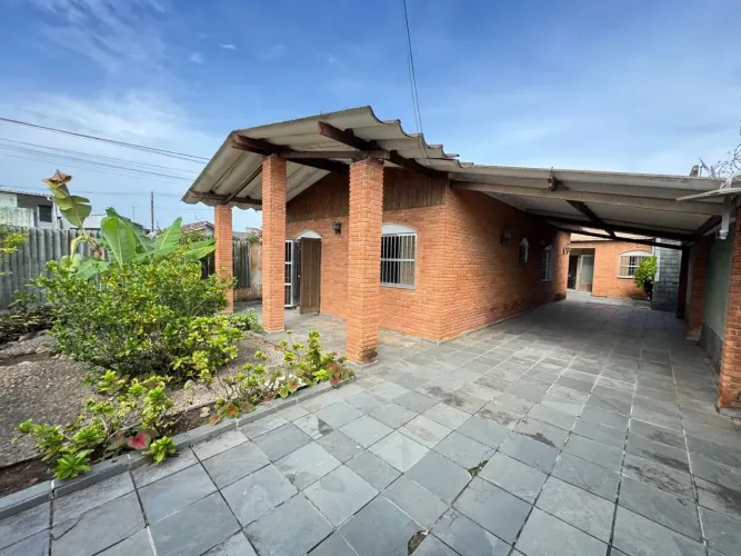 Casa para venda com 2 quartos em Belas Artes - Itanhaém - SP