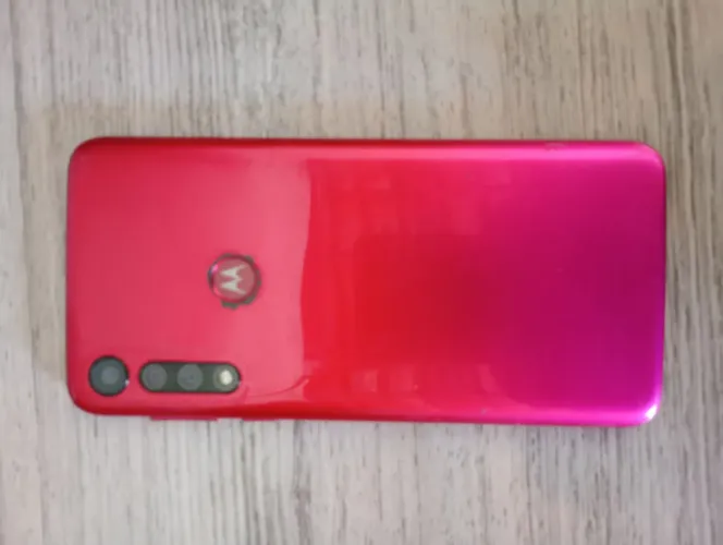 Moto G8 play.