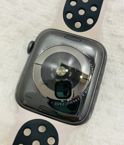 Apple Watch Series 5 - 44mm - Nike - Seminovo