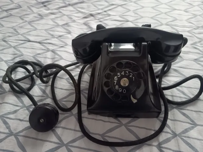 Telefone Antigo Ericsson Baquelite Dbh 15x46 (No Estado)