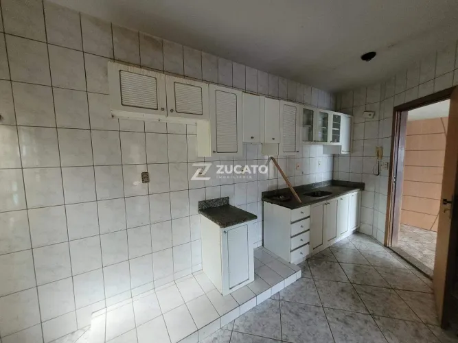 Apartamento Residencial para Aluguel no Centro de Uberaba - 4 Quartos (1 Suíte)