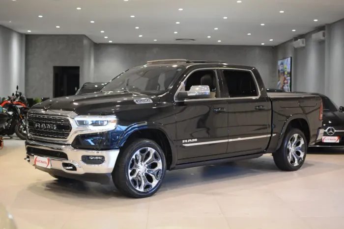 Ram 1500 Limited 5.7 CD 4X4 Aut. 2023