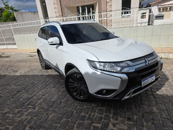 Mitsubishi Outlander HPE 2.0 16V 5P Aut. 2022