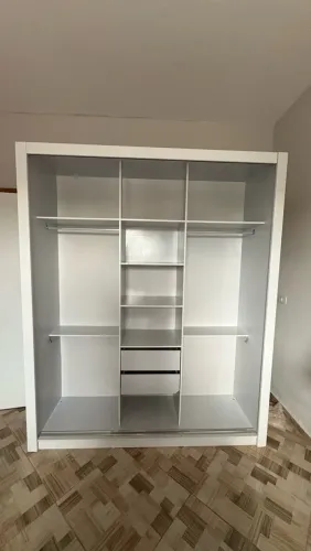 Guarda-Roupa Casal 100% MDF Branco - Portas de Correr com Espelho (2 anos de uso)