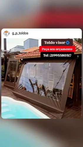Toldo com visor transparente.