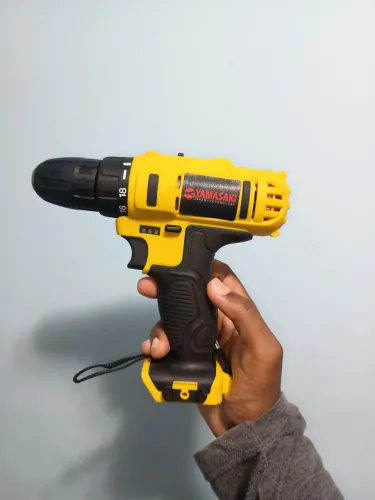 Parafusadeira E Furadeira 12v + Maleta E Acessórios