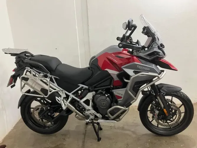 TRIUMPH TIGER 1200 EXPLORER - tanque de 30 litros - com acessórios!