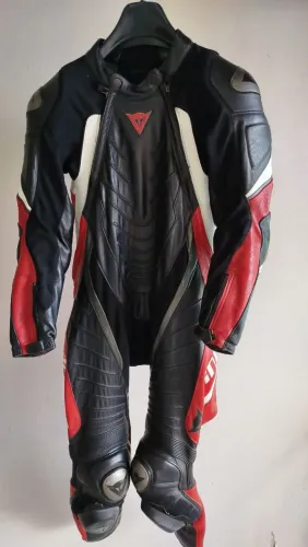 Macacão motociclista Dainese aero evo tm 46 