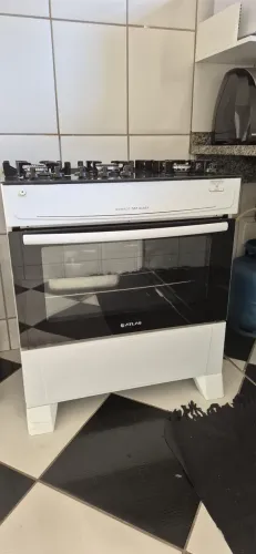 Fogão 5 bocas e forno funcionando normalmente 