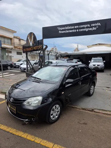 Toyota Etios XS Sedan 1.5 Flex 16V 4P Mec. 2013