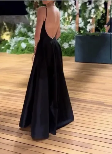 Vestido Mabie Preto - Alça Fina Com Abertura Nas Costas