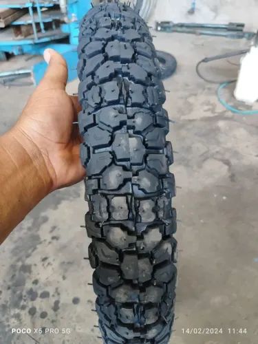 Fábrica pneus moto