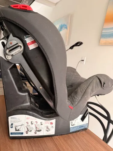Vendo cadeirinha ate 25kg