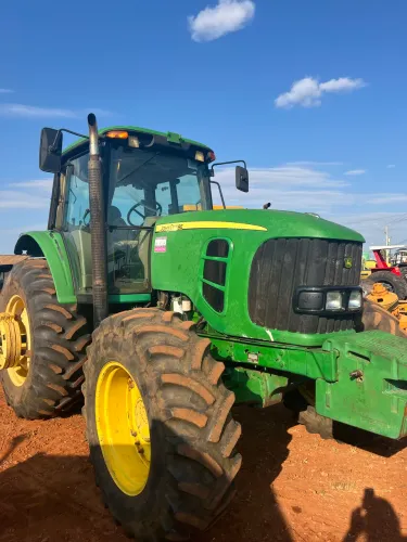 Trator John Deere 6180 ano 2014 (4x4) 180 Cv