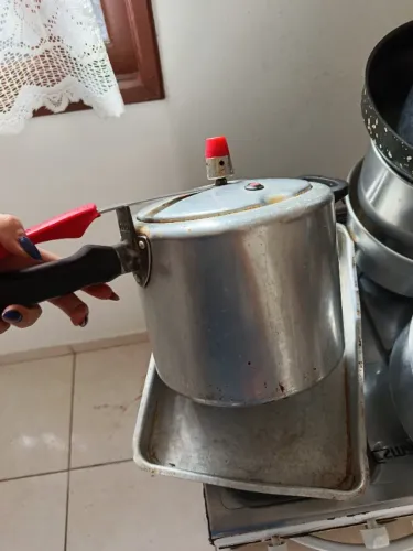 Panela de pressão 7 litros clock 