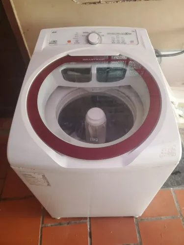 Vendo máquina de lavar para retirada de peças