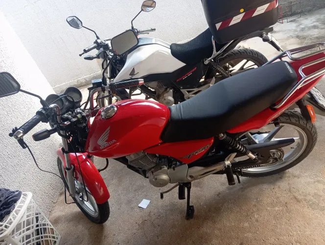Moto em excelente estado 