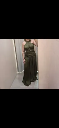 Vendo vestido de festa