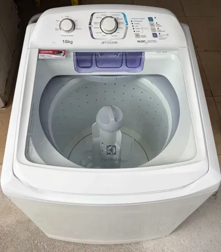 Preço só hoje Electrolux 16 kg linda toda funcionando do garantia