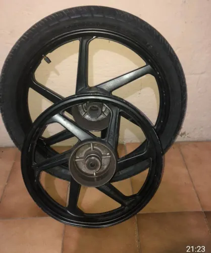Vendo aros e pneu da Pop,zap *
