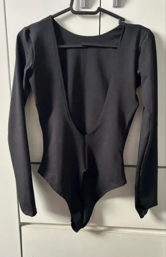 Body costas abertas preto