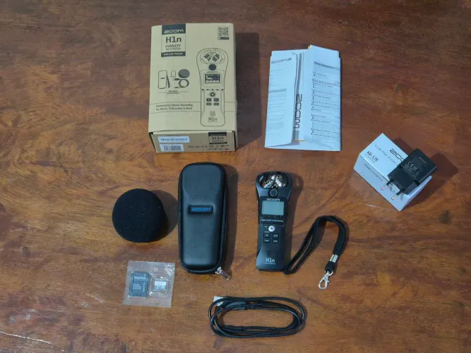 Gravador Zoom H1n Value Pack + Fonte AD-17E + Cartão (Usado 1x)